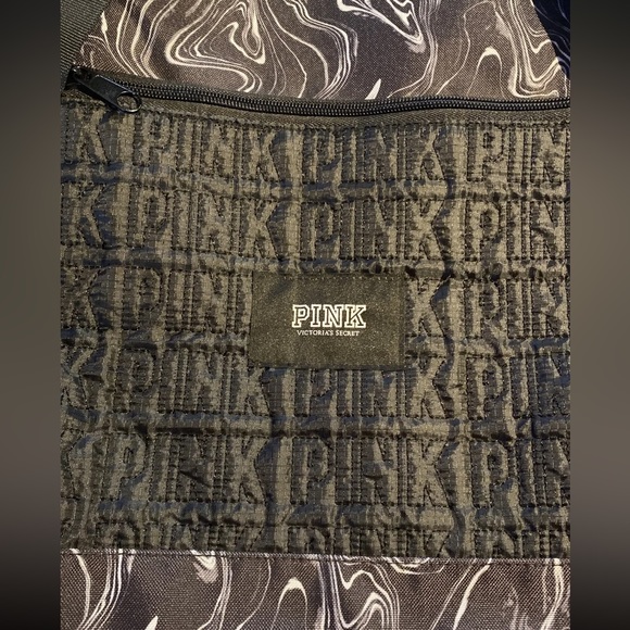 Victoria's Secret PINK - Marbled Black Duffle Bag Weekender Tote NEW! - Picture 5 of 6